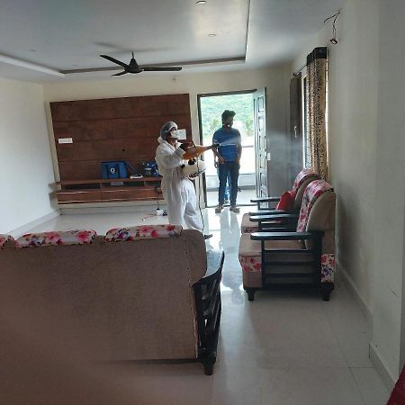 Feel Like Home -Guest House Near Tenneti Park Visakhapatnam Buitenkant foto