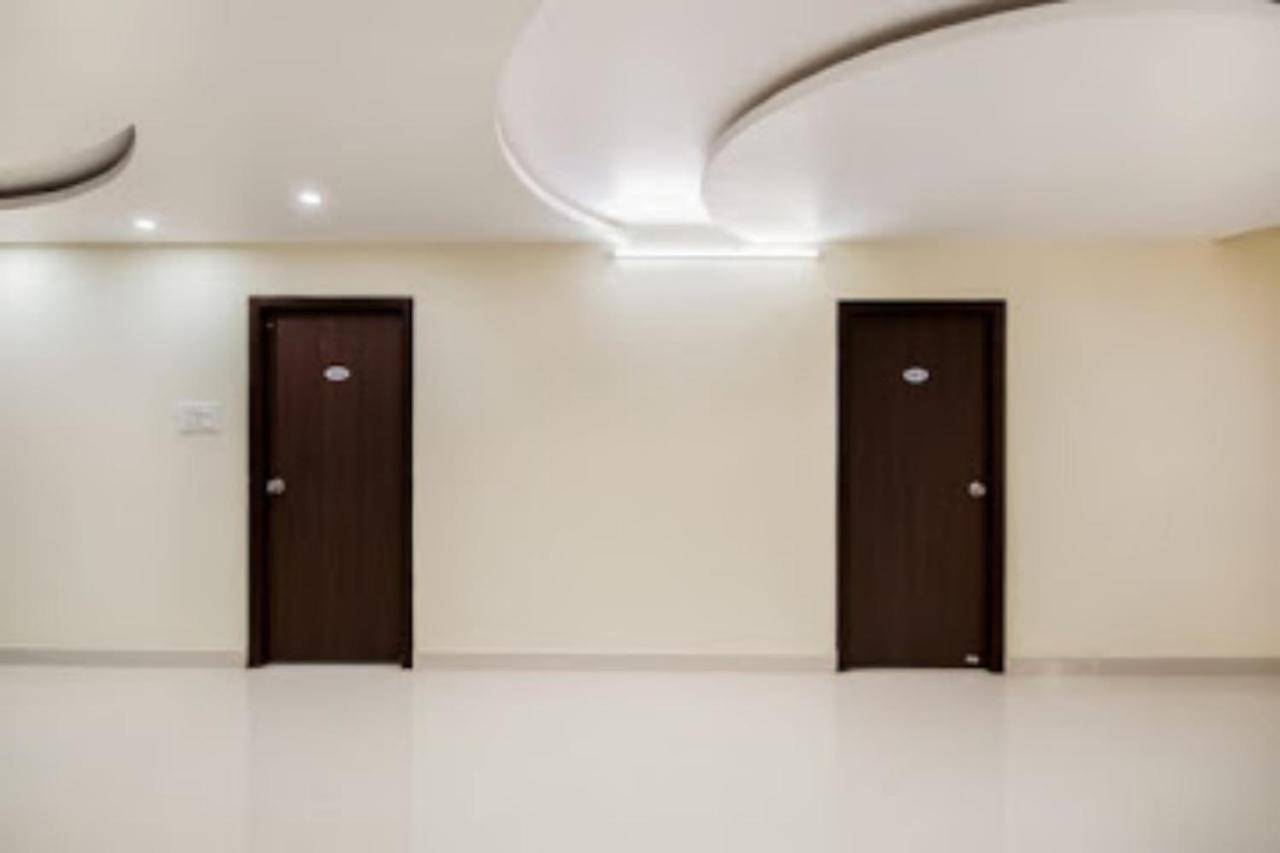 Feel Like Home -Guest House Near Tenneti Park Visakhapatnam Buitenkant foto